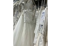 Linea raffaelli partij diverse bruidsjurken (49x) - afbeelding 30 van  30