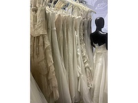 Linea raffaelli partij diverse bruidsjurken (49x) - afbeelding 16 van  27