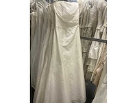 Linea raffaelli partij diverse bruidsjurken (49x) - afbeelding 21 van  27