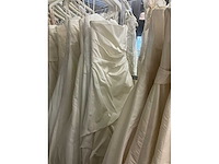 Linea raffaelli partij diverse bruidsjurken (49x) - afbeelding 22 van  27