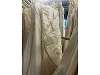 Linea raffaelli partij diverse bruidsjurken (49x) - afbeelding 23 van  27