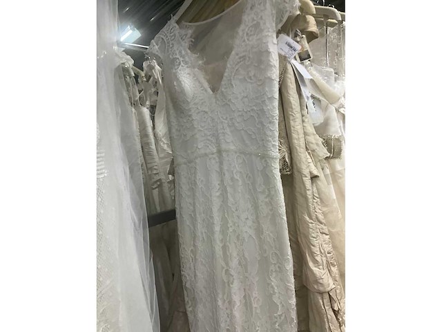 Linea raffaelli partij diverse bruidsjurken (49x) - afbeelding 9 van  30