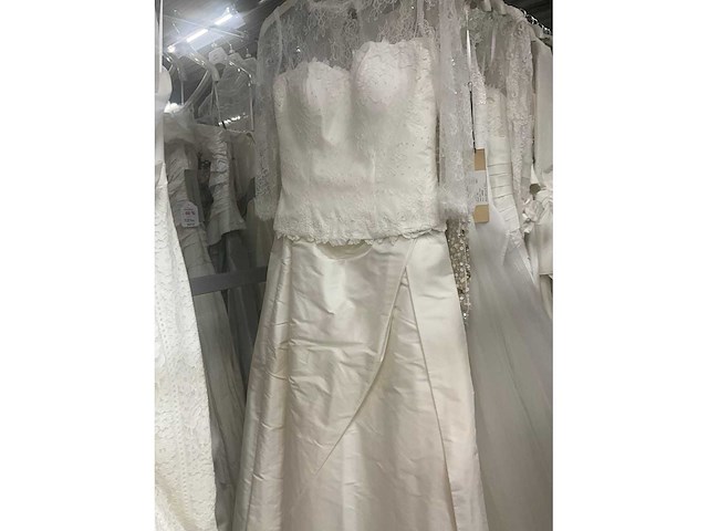 Linea raffaelli partij diverse bruidsjurken (49x) - afbeelding 3 van  28