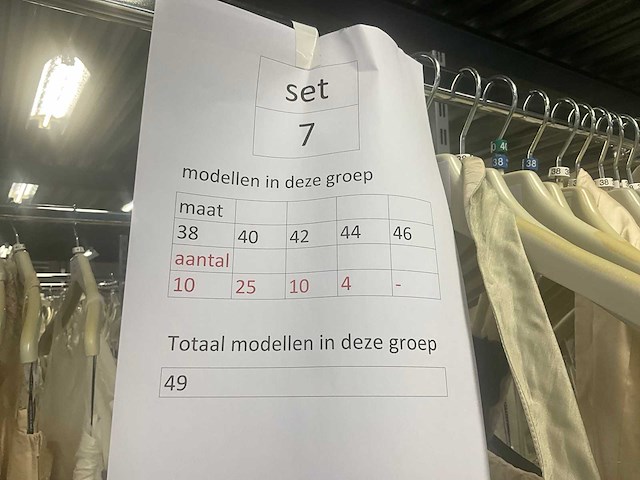 Linea raffaelli partij diverse bruidsjurken (49x) - afbeelding 21 van  28