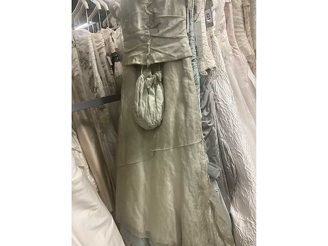 Linea raffaelli partij diverse bruidsjurken (49x) - afbeelding 22 van  28