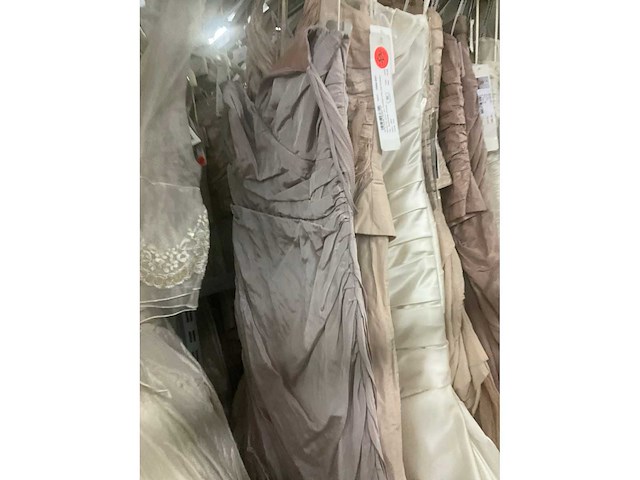 Linea raffaelli partij diverse bruidsjurken (49x) - afbeelding 5 van  24