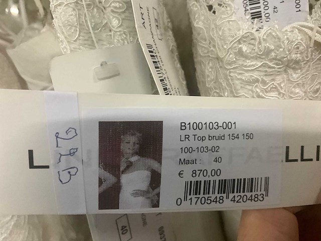 Linea raffaelli partij diverse bruidsjurken (49x) - afbeelding 14 van  24