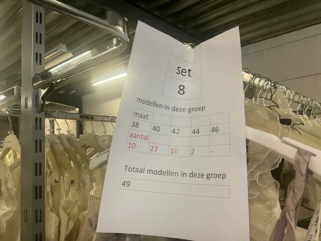 Linea raffaelli partij diverse bruidsjurken (49x) - afbeelding 17 van  24
