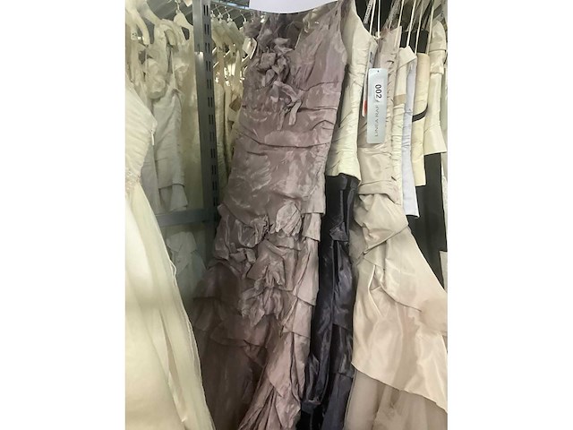 Linea raffaelli partij diverse bruidsjurken (49x) - afbeelding 18 van  24