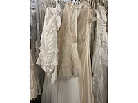 Linea raffaelli partij diverse bruidsjurken (49x) - afbeelding 15 van  24