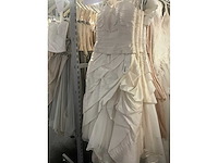 Linea raffaelli partij diverse bruidsjurken (49x) - afbeelding 19 van  25