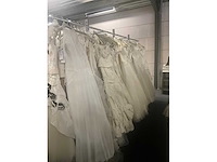 Linea raffaelli partij diverse bruidsjurken (49x) - afbeelding 15 van  23