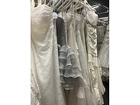 Linea raffaelli partij diverse bruidsjurken (49x) - afbeelding 14 van  24