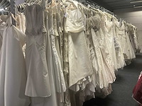 Linea raffaelli partij diverse bruidsjurken (49x) - afbeelding 12 van  24