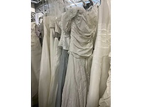 Linea raffaelli partij diverse bruidsjurken (50x) - afbeelding 13 van  25