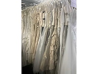 Linea raffaelli partij diverse bruidsjurken (50x) - afbeelding 17 van  25