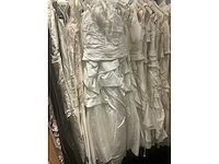 Linea raffaelli partij diverse bruidsjurken (53x) - afbeelding 29 van  30