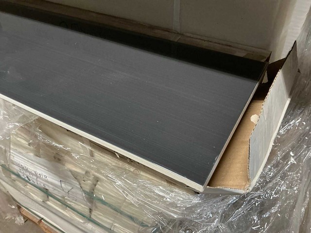 Linear anthracite r.rip 50m2 keramische tegels - afbeelding 2 van  4