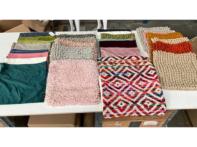 Linen & more + 2lif diverse sierkussen hoezen (35x) - afbeelding 1 van  16