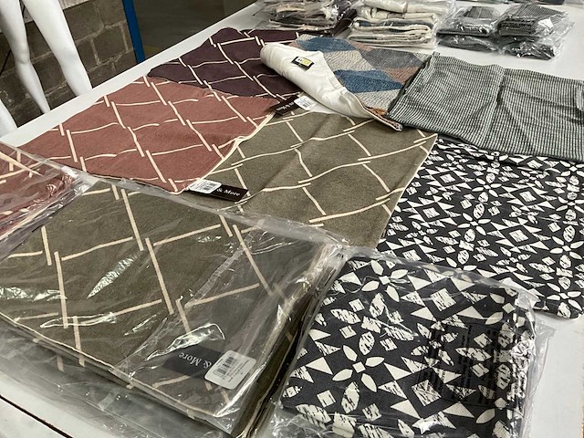 Linen & more + 2lif diverse sierkussen hoezen (36x) - afbeelding 4 van  12