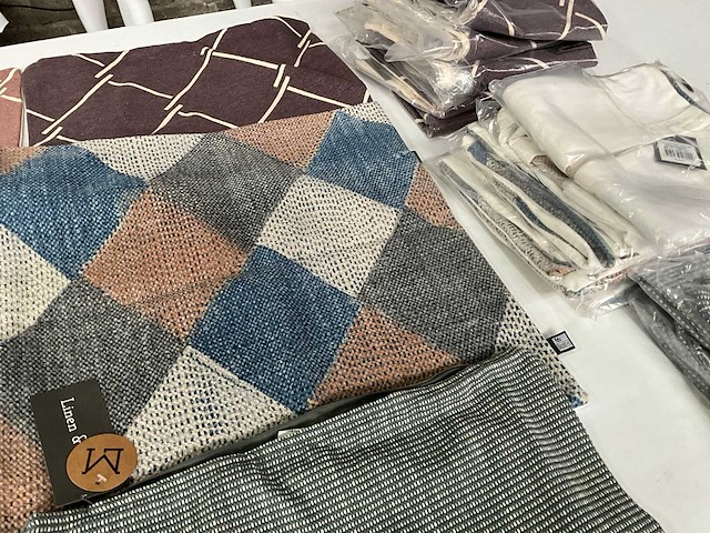 Linen & more + 2lif diverse sierkussen hoezen (36x) - afbeelding 11 van  12