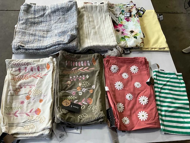 Linen & more + 2lif diverse sierkussen hoezen (53x) - afbeelding 1 van  15