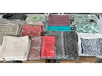 Linen & more + 2lif diverse sierkussen hoezen (61x) - afbeelding 1 van  15