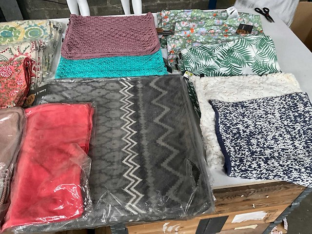 Linen & more + 2lif diverse sierkussen hoezen (61x) - afbeelding 8 van  15