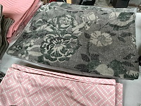 Linen & more + 2lif diverse sierkussen hoezen (80x) - afbeelding 2 van  13