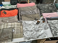 Linen & more + 2lif diverse sierkussen hoezen (80x) - afbeelding 7 van  13