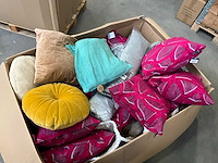 Linen & more + 2lif palletdeal diverse sierkussens - afbeelding 6 van  6