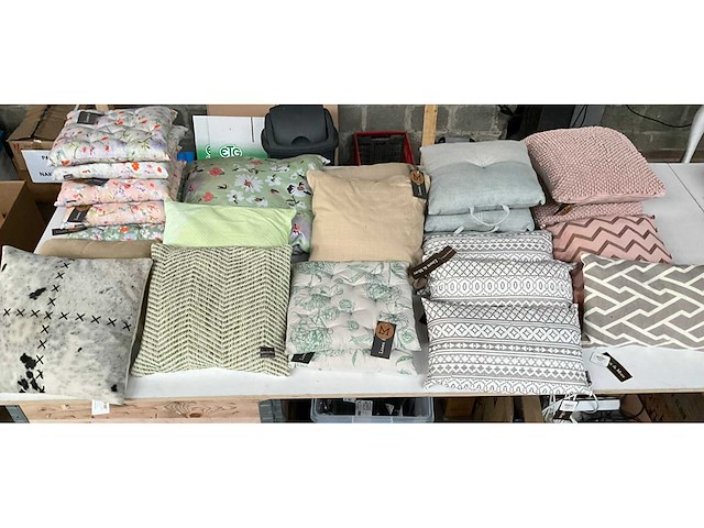 Linen & more diverse maten sierkussens (25x) - afbeelding 1 van  13