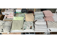 Linen & more diverse maten sierkussens (25x) - afbeelding 1 van  13