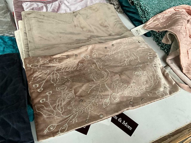 Linen & more diverse sierkussen hoezen (67x) - afbeelding 13 van  14