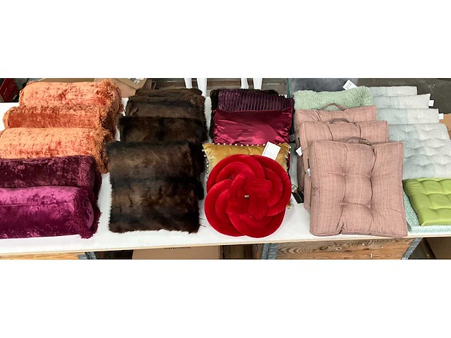 Linen & more diverse sierkussens (27x) - afbeelding 1 van  16