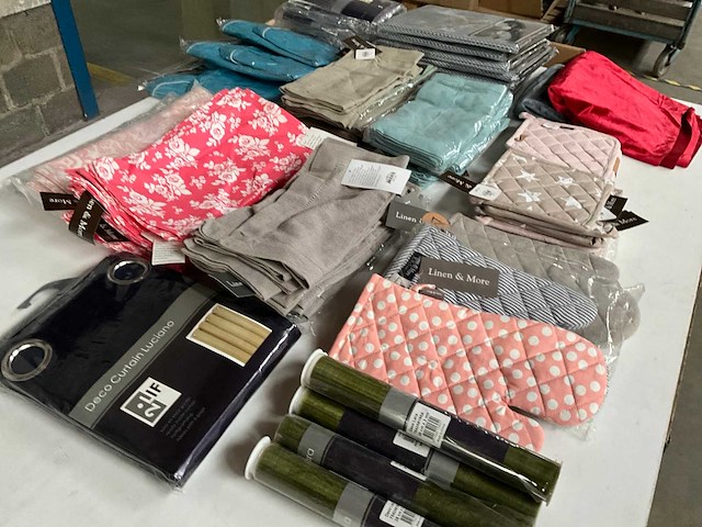 Linen & more mix kavel diverse textiel woonaccessoires - afbeelding 8 van  16