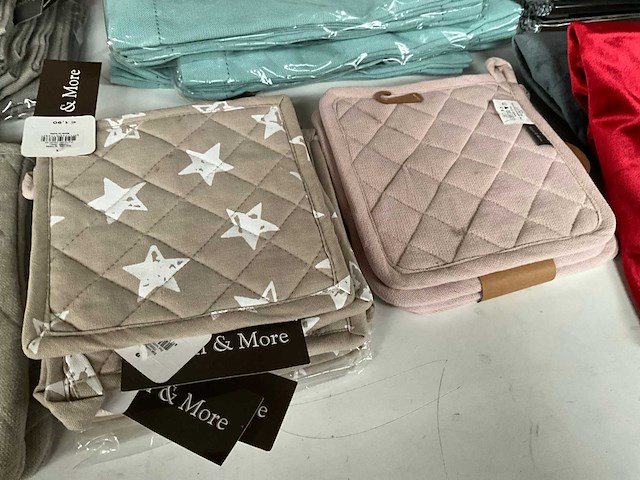 Linen & more mix kavel diverse textiel woonaccessoires - afbeelding 16 van  16