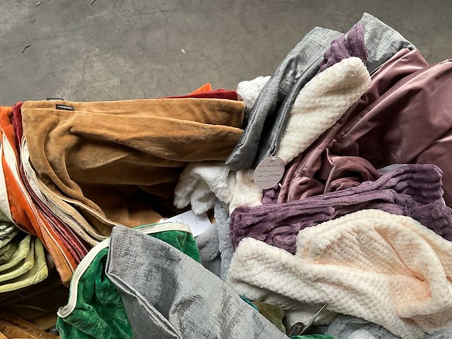 Linen & more palletdeal diverse sierkussen hoezen - afbeelding 4 van  9