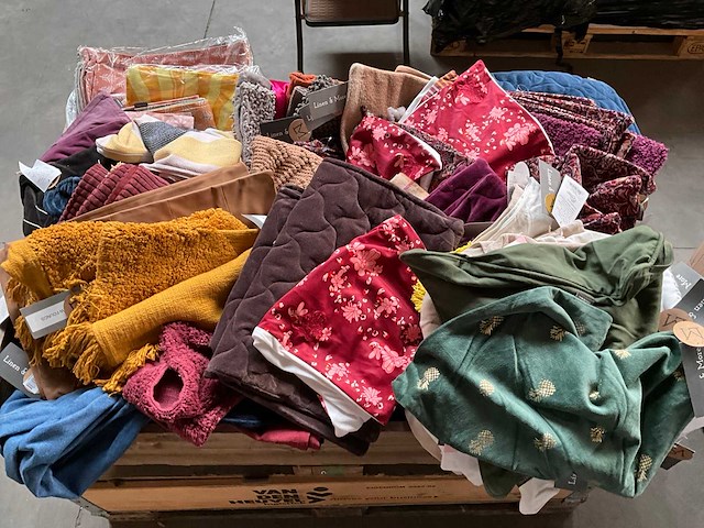 Linen & more palletdeal diverse sierkussen hoezen - afbeelding 1 van  10