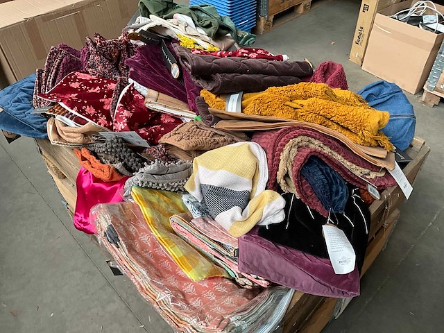 Linen & more palletdeal diverse sierkussen hoezen - afbeelding 4 van  10