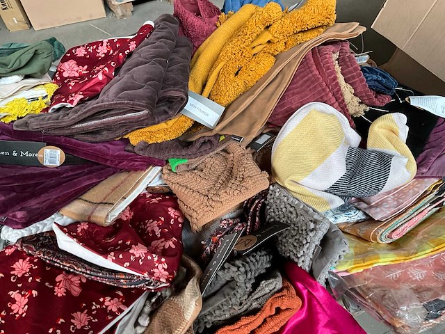 Linen & more palletdeal diverse sierkussen hoezen - afbeelding 8 van  10