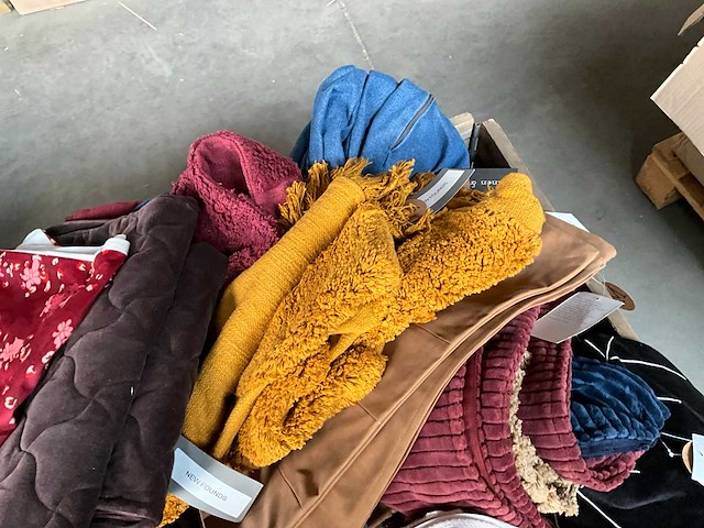 Linen & more palletdeal diverse sierkussen hoezen - afbeelding 9 van  10