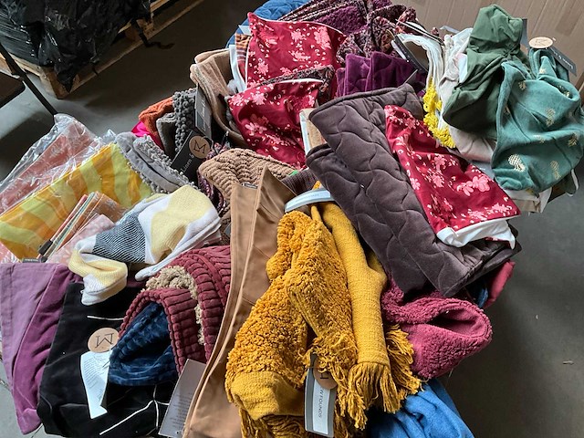 Linen & more palletdeal diverse sierkussen hoezen - afbeelding 10 van  10