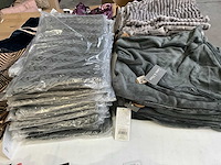 Linen & more + presence diverse sierkussen hoezen (81x) - afbeelding 10 van  10