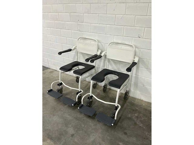 Linido handicare - verrijdbare douchestoel toiletstoel (2x) - afbeelding 3 van  4