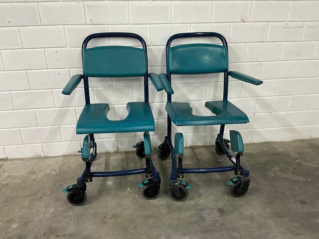 Linido handicare - verrijdbare douchestoel toiletstoel (2x) - afbeelding 4 van  4