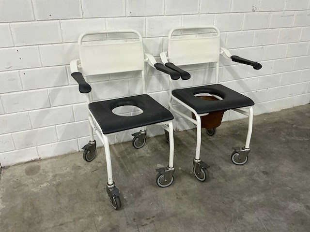Linido handicare - verrijdbare douchestoel toiletstoel (2x) - afbeelding 1 van  5