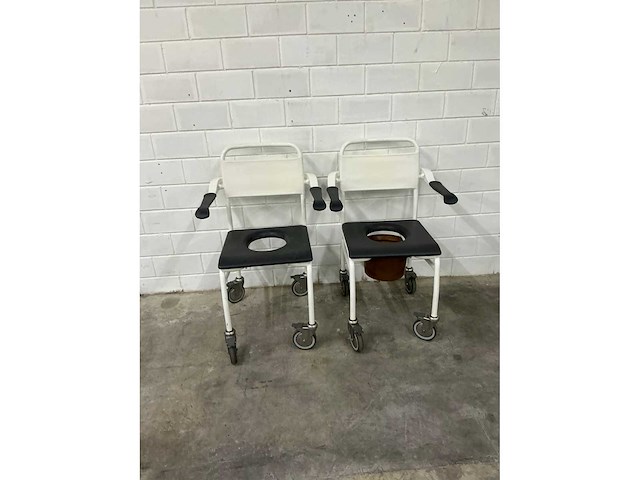 Linido handicare - verrijdbare douchestoel toiletstoel (2x) - afbeelding 2 van  5