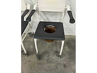 Linido handicare - verrijdbare douchestoel toiletstoel (2x) - afbeelding 4 van  5