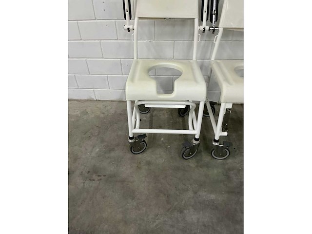Linido handicare - verrijdbare douchestoel toiletstoel (2x) - afbeelding 7 van  7
